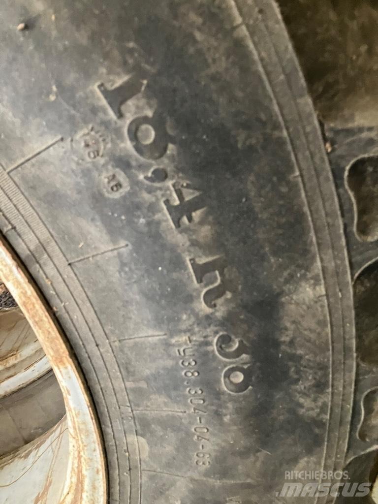  PARIPYÖRÄT 18.4R38 Tires, wheels and rims