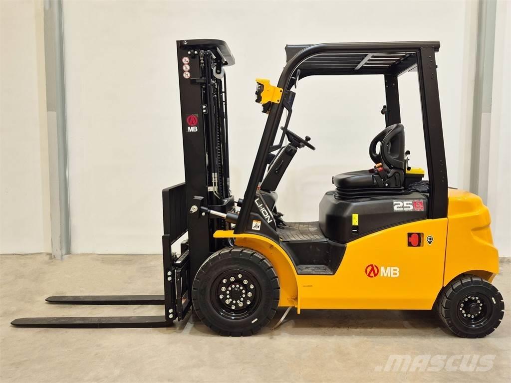  MB Forklift EFL253 Electric Forklifts