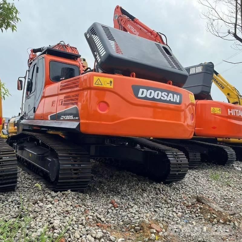 Doosan DX225 Crawler Excavators