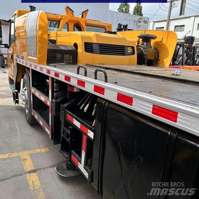 XCMG XCT 25 Mobile and all terrain cranes