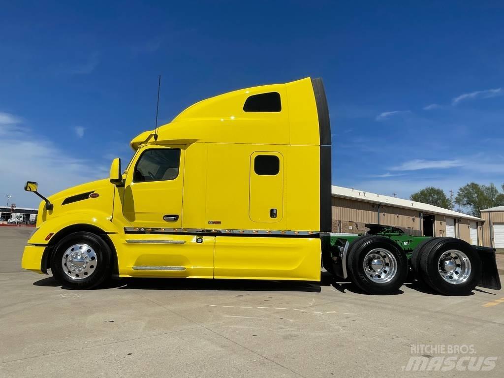 Peterbilt 579 Conventional Trucks / Tractor Trucks