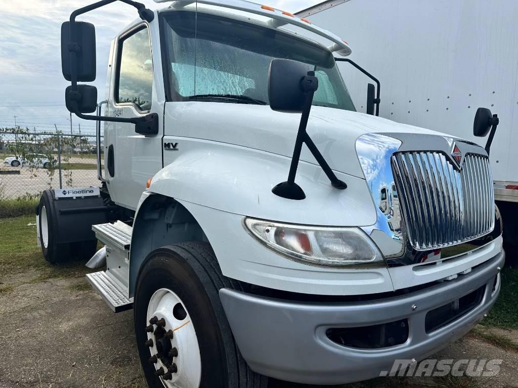 International MV607 Conventional Trucks / Tractor Trucks