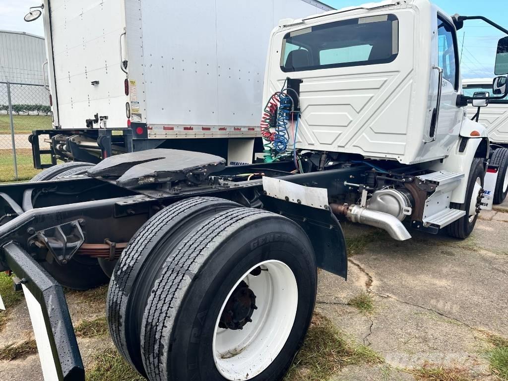 International MV607 Conventional Trucks / Tractor Trucks