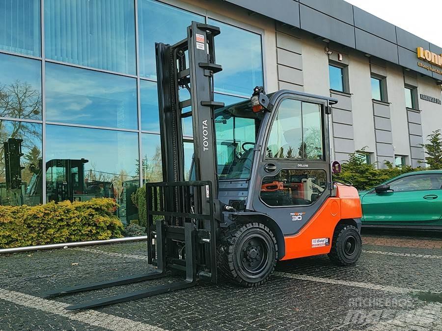 Toyota 06-8FG30F LPG trucks