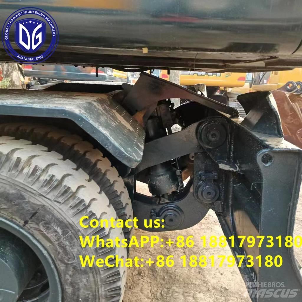 Hyundai 210W-9 Wheeled Excavators