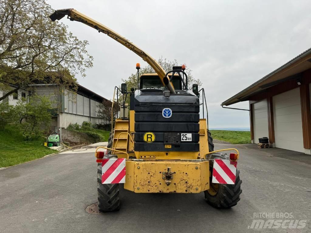 New Holland FX 375 Foragers