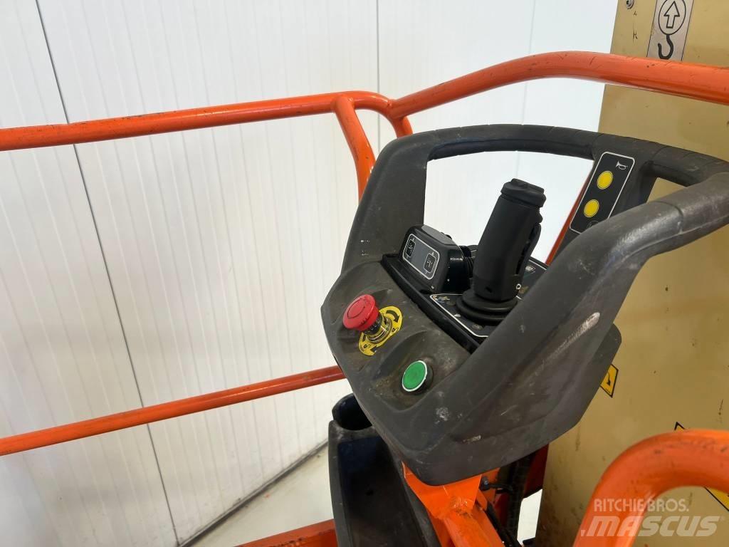 JLG Toucan 8E Vertical mast lifts