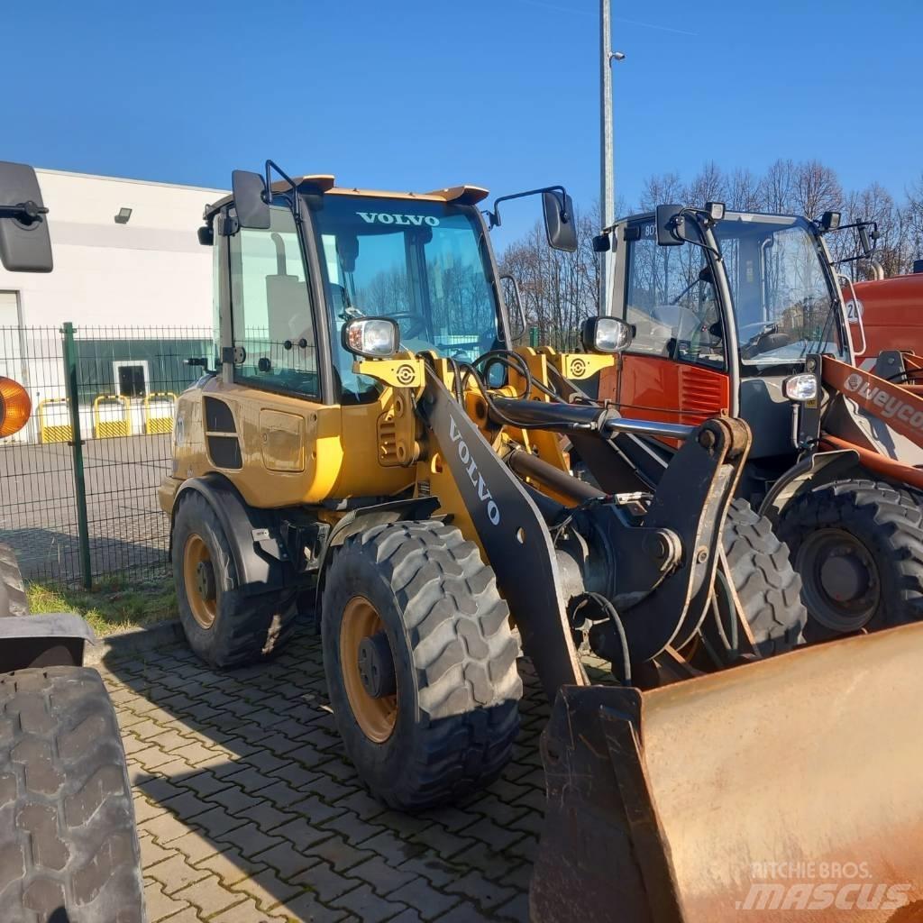 Volvo L 28 F Wheel Loaders