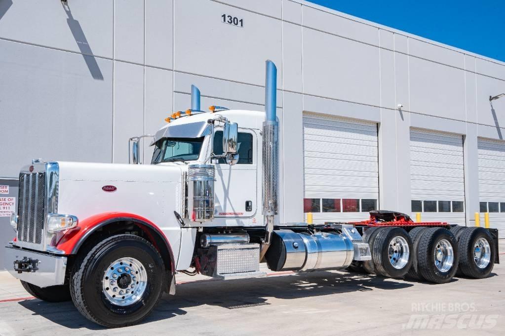 Peterbilt 389 Conventional Trucks / Tractor Trucks