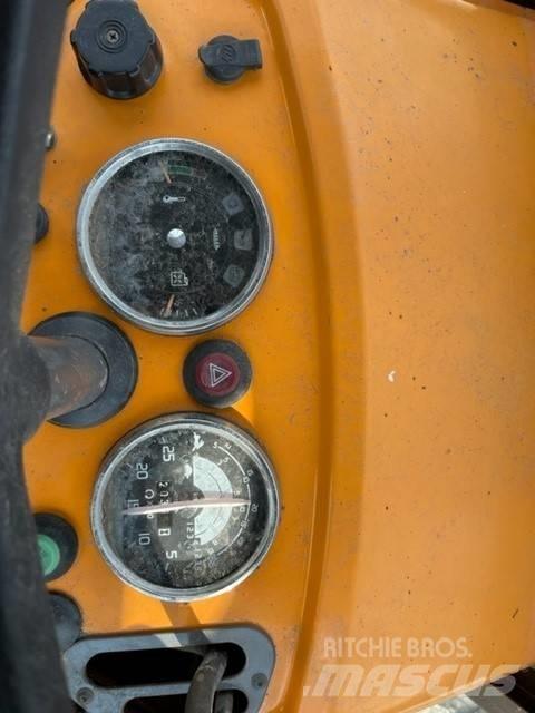 Renault R 65 14 LS Tractors