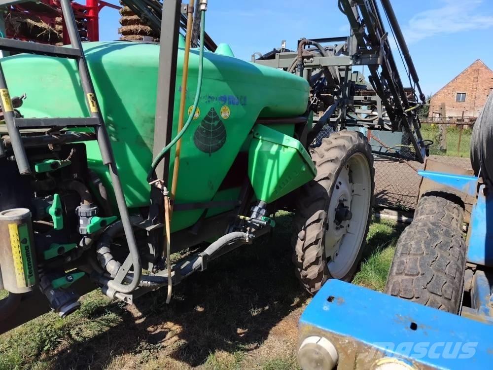 Tecnoma Galaxy Trailed sprayers