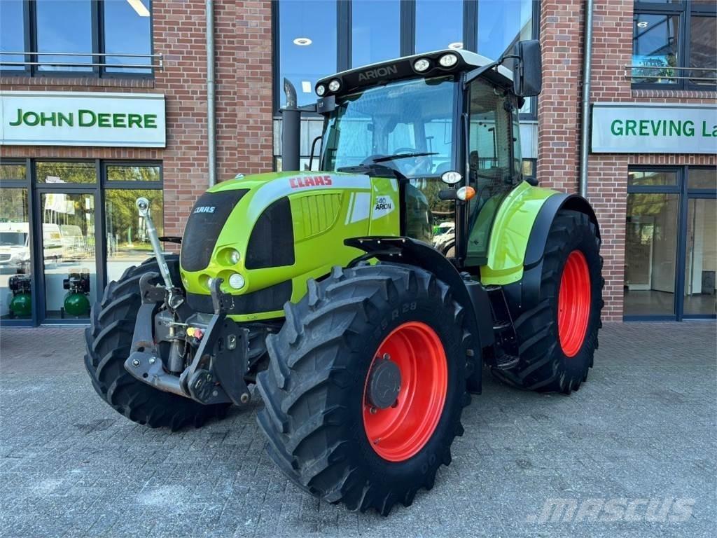 CLAAS Arion 640 Tractors