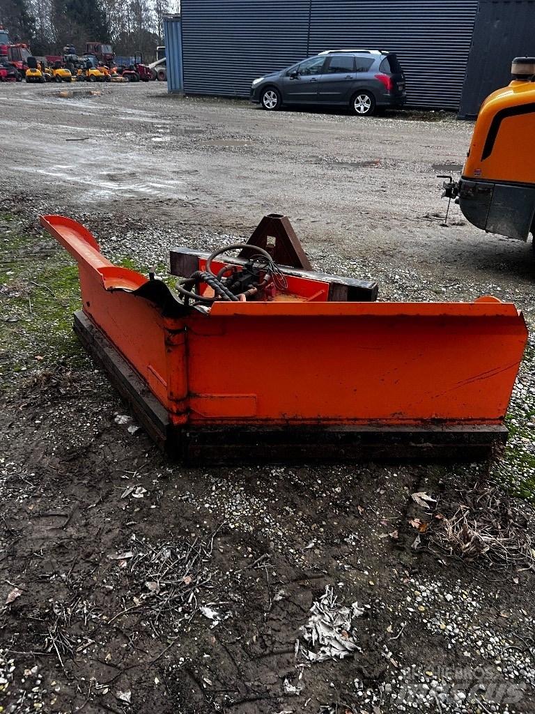 Pronar PUV 2800 Snow Blades And Plows