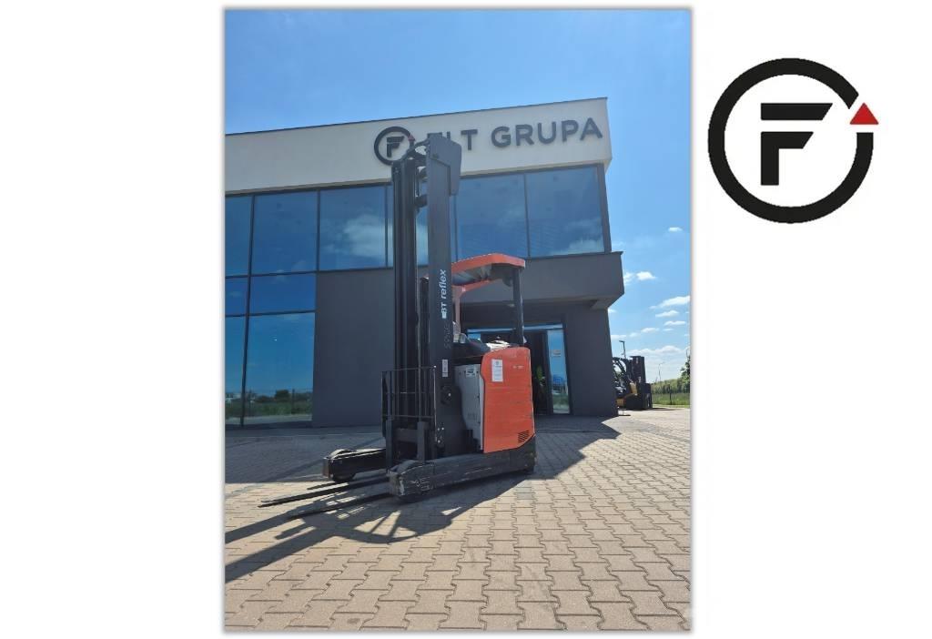 Toyota RRE160H Reach trucks