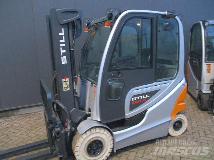 Still RX 60-25 Electric Forklifts