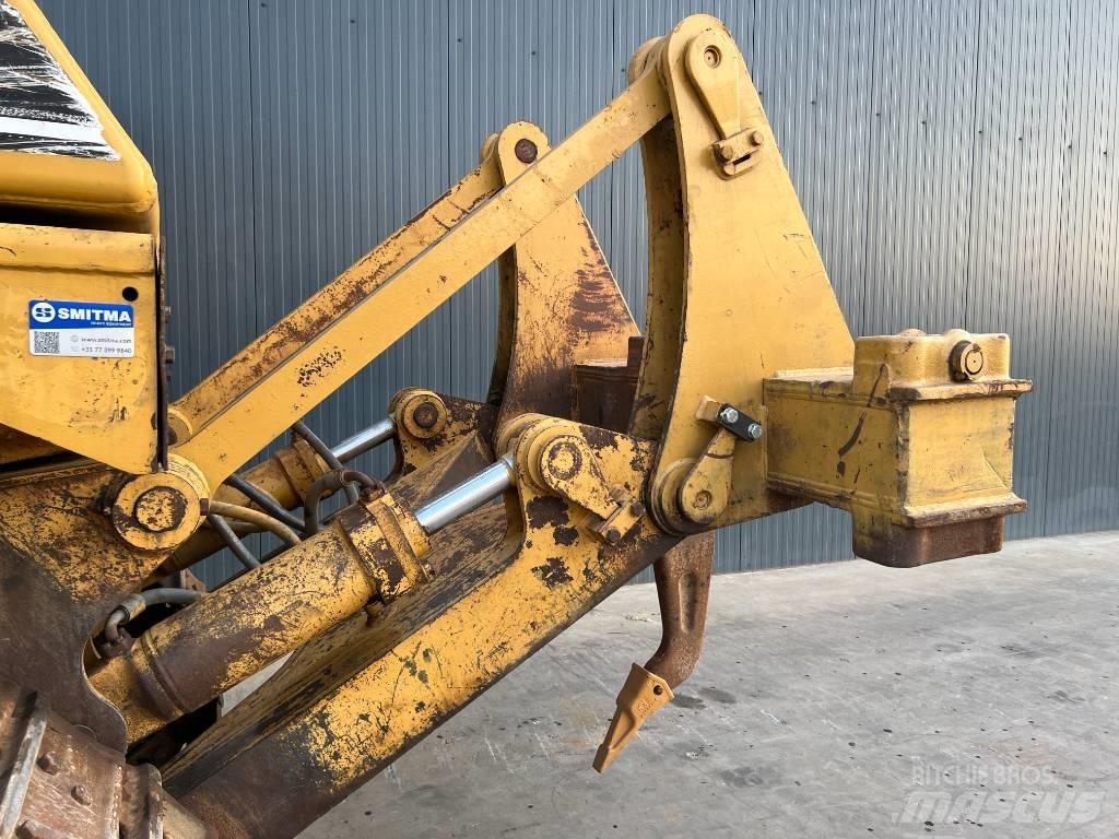 CAT D7H Crawler dozers