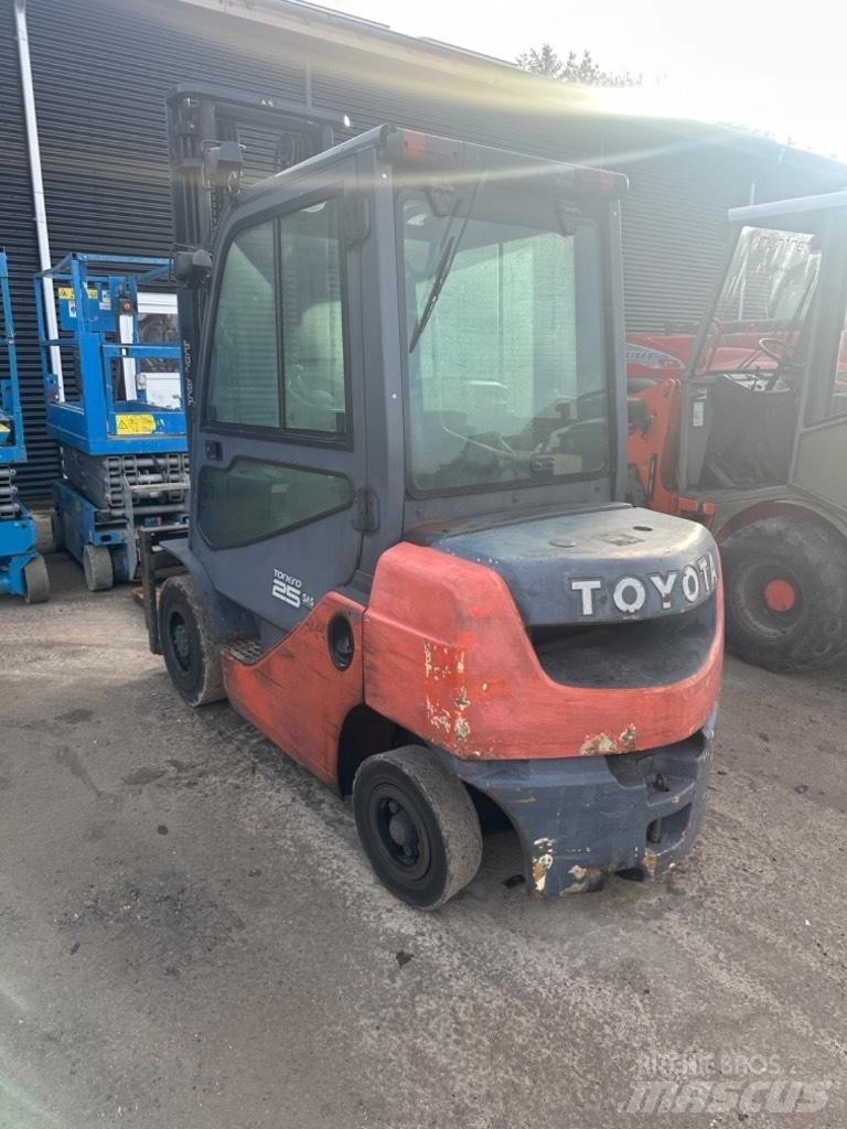 Toyota FD 25 Diesel Forklifts