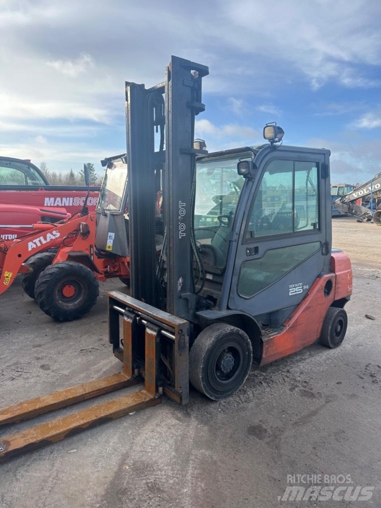 Toyota FD 25 Diesel Forklifts
