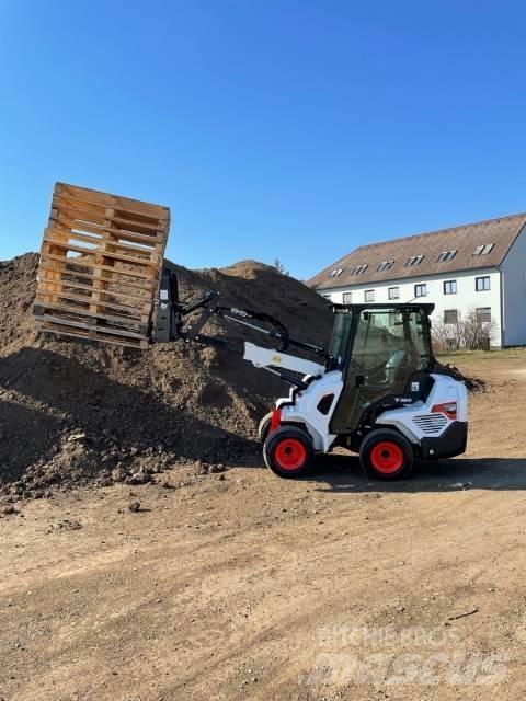 Bobcat L28 Wheel Loaders