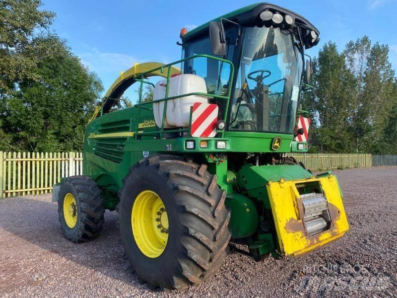 John Deere 7400 Foragers