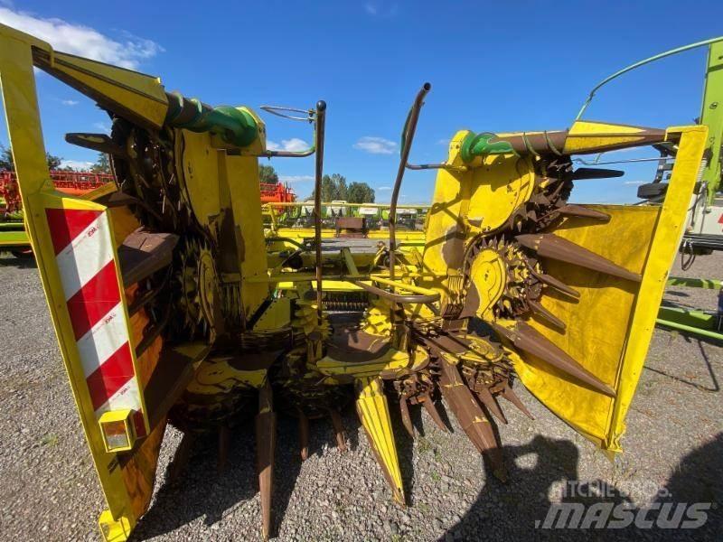 John Deere 7400 Foragers
