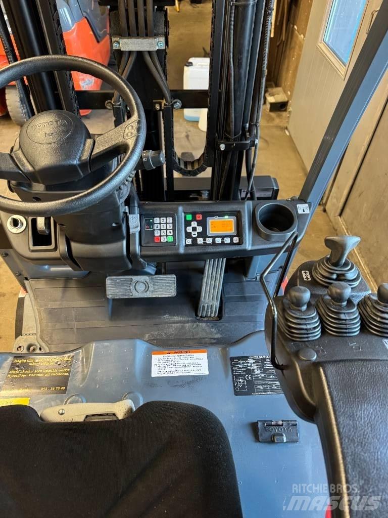 Toyota truck 8FBE15T Electric Forklifts