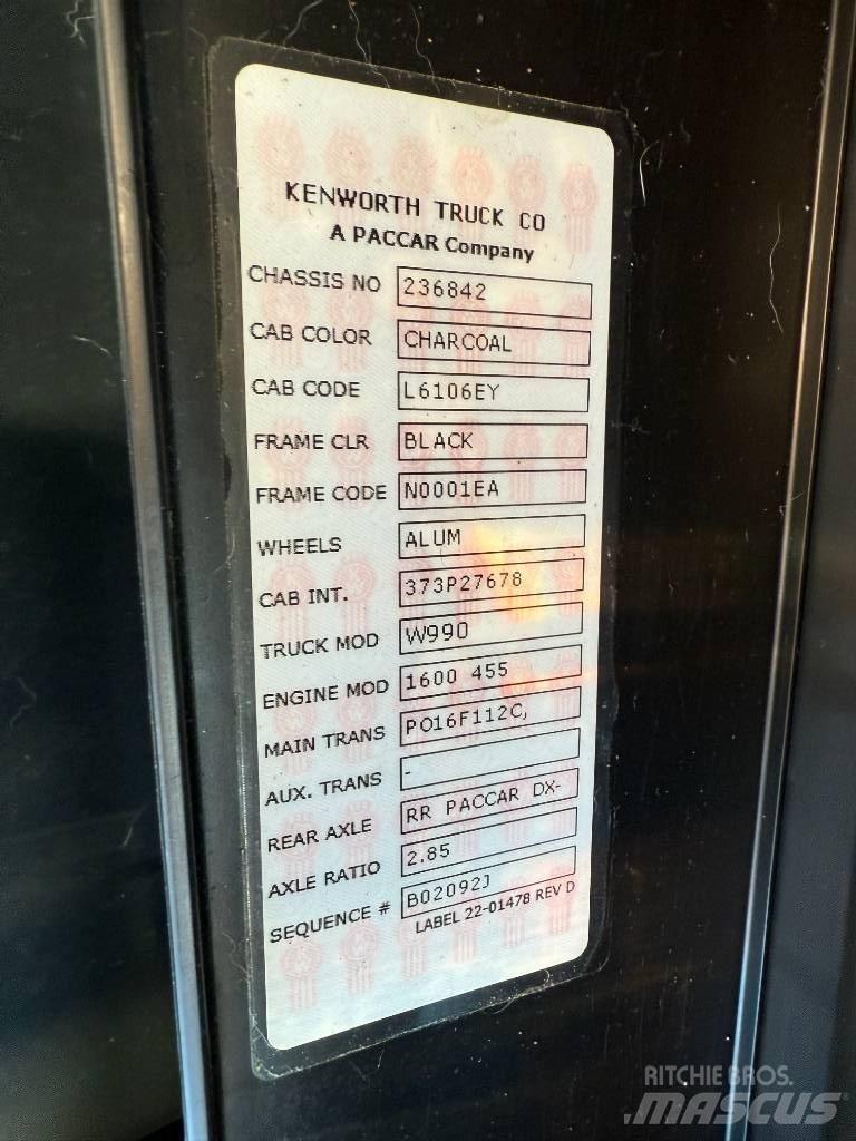 Kenworth W 990 Conventional Trucks / Tractor Trucks