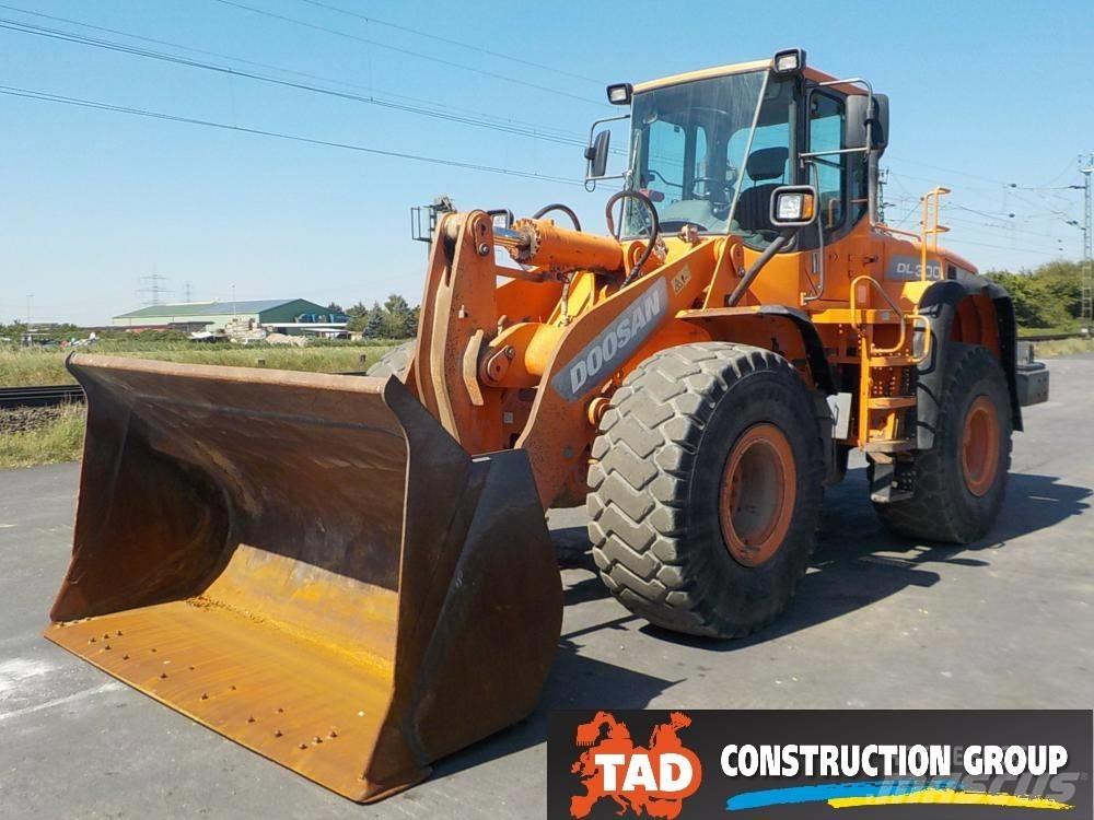 Doosan DL 300 Wheel Loaders