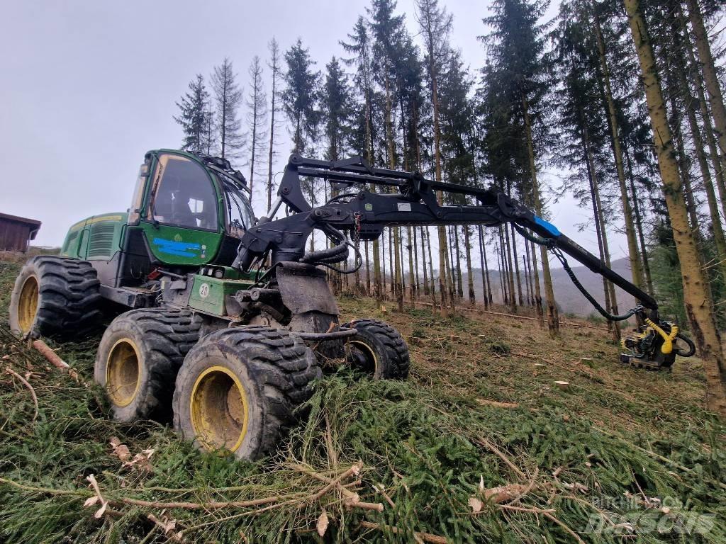 John Deere 1270 E Harvesters