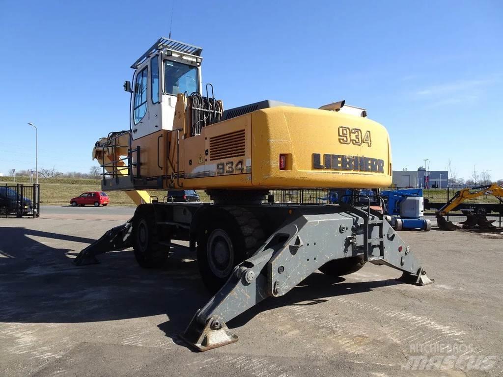 Liebherr A934CHD Waste / Industry Handlers