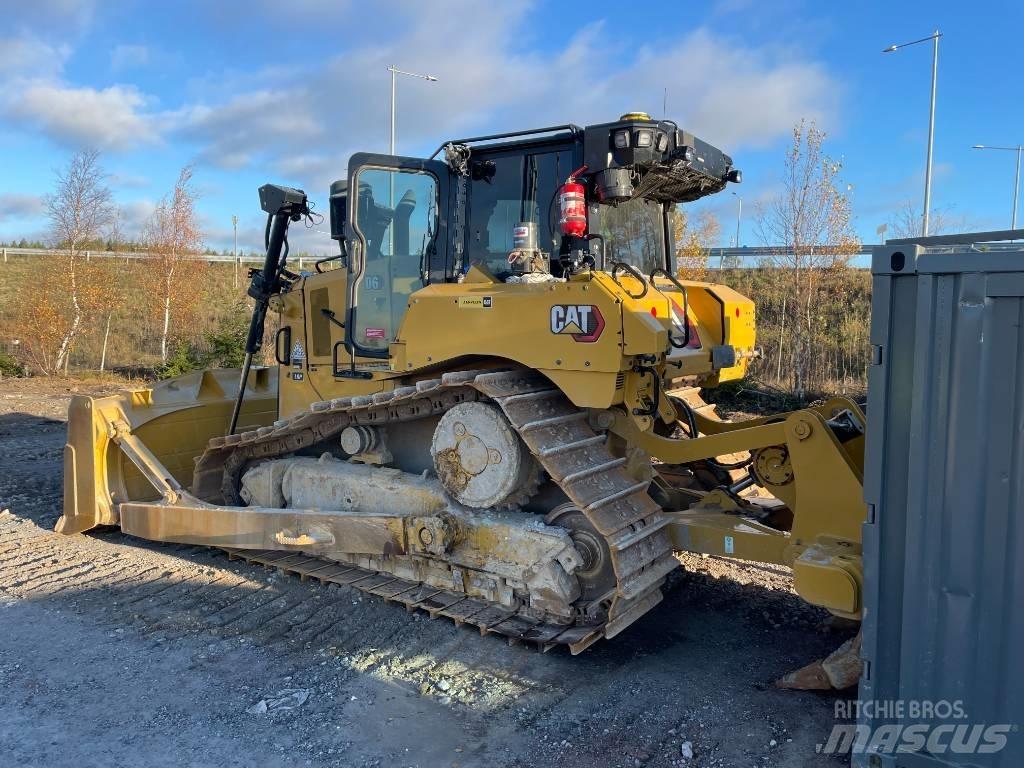 CAT D6 Crawler dozers