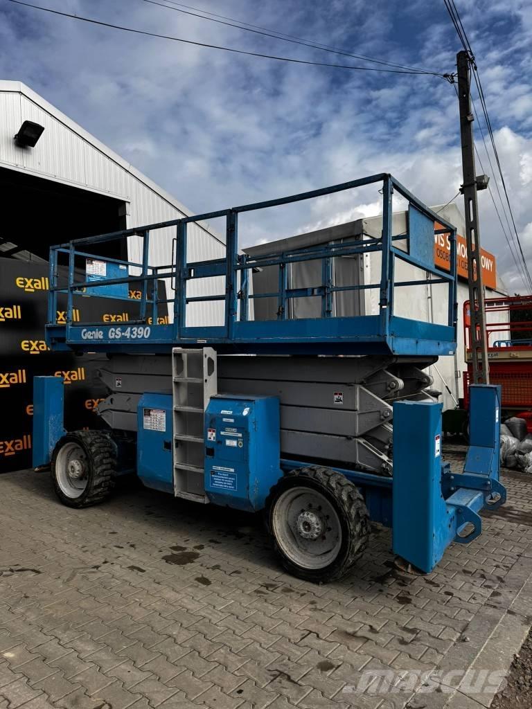 Genie GS 4390 Scissor Lifts