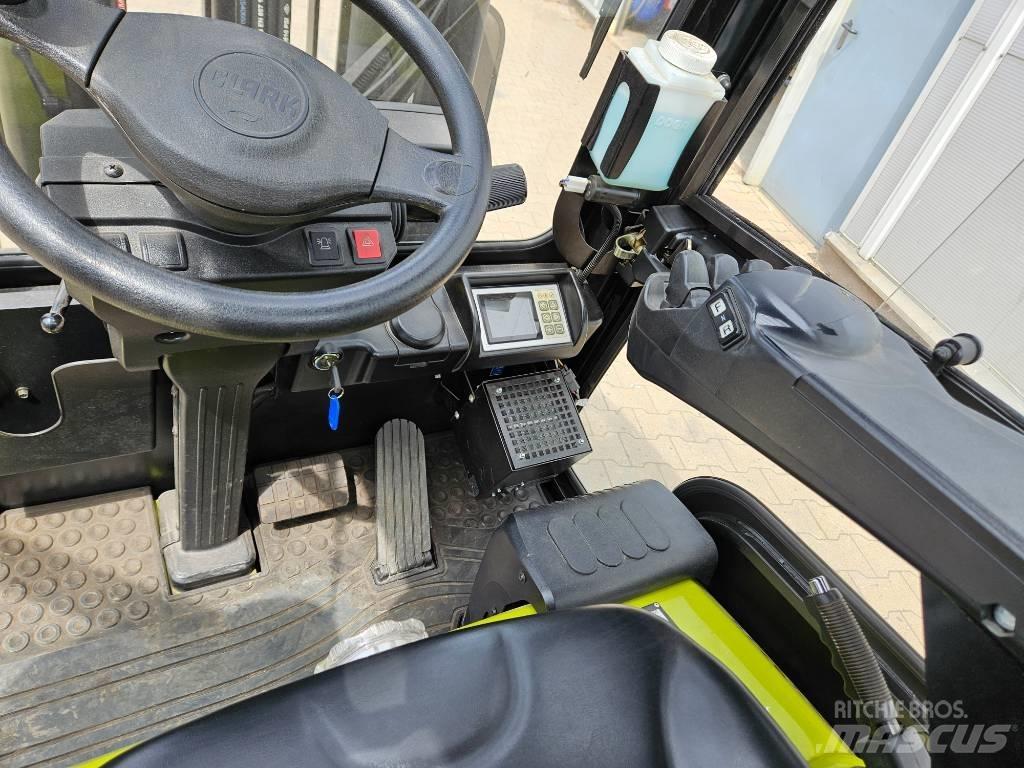 Clark GTX 18 Electric Forklifts