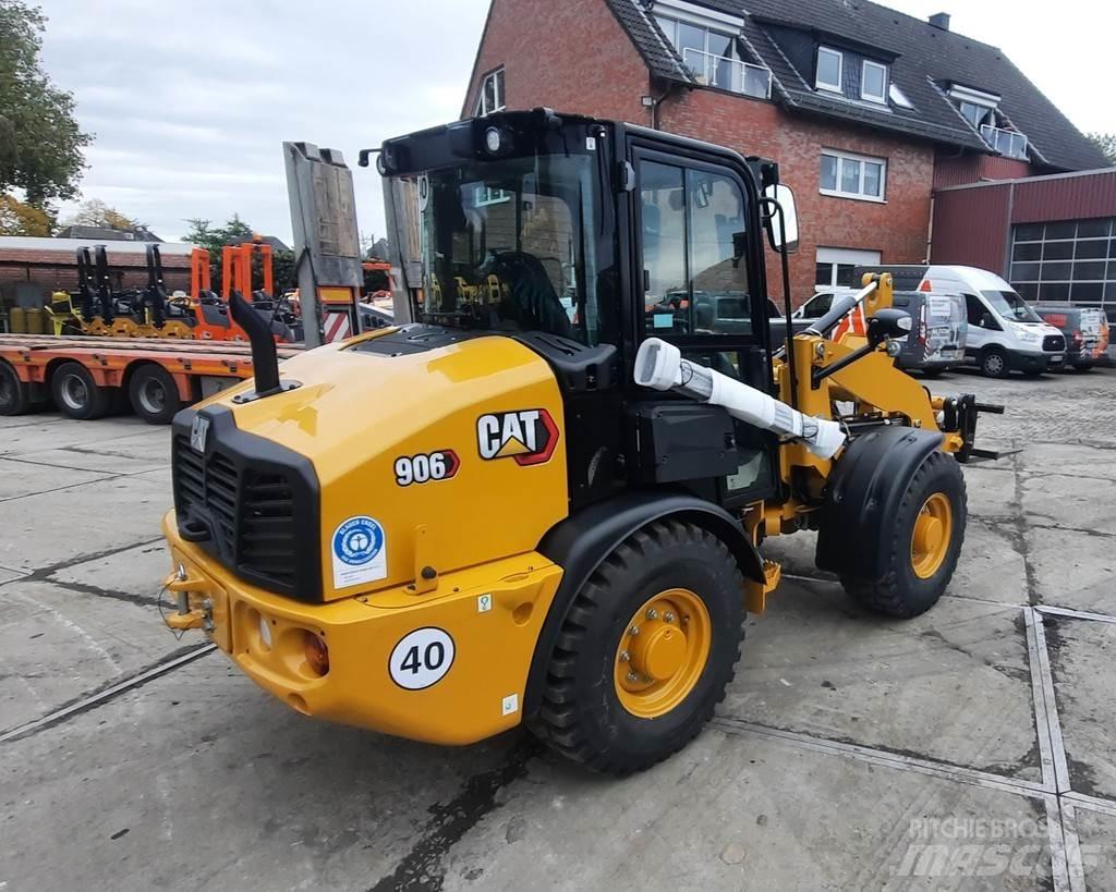 CAT 906 Wheel Loaders