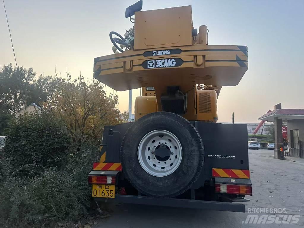 XCMG XCT 80L5 Mobile and all terrain cranes