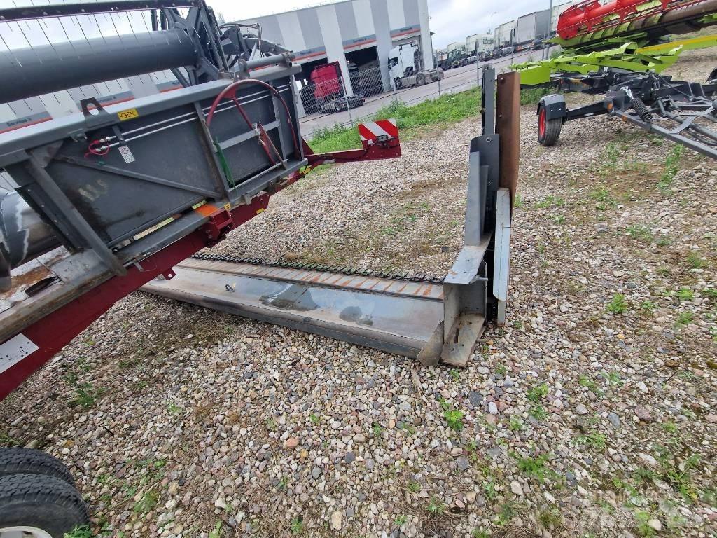  Rostelmash Acros 560 Combine Harvesters
