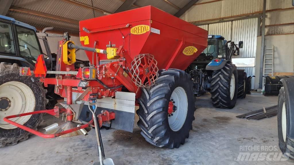 Bredal K 65 Mineral spreaders
