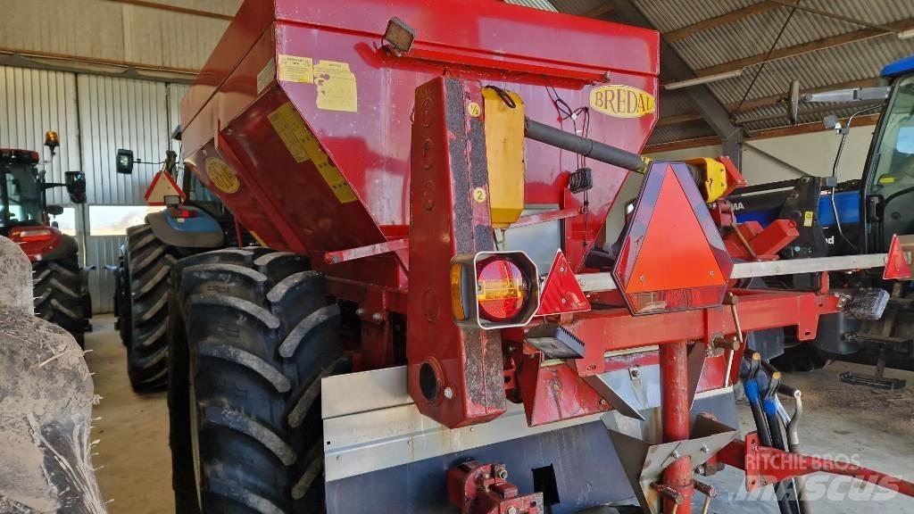 Bredal K 65 Mineral spreaders