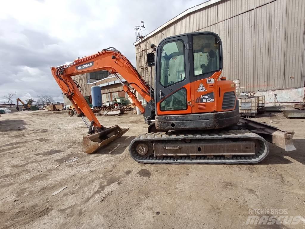 Doosan DX 85 R-3 Mini excavators  7t - 12t