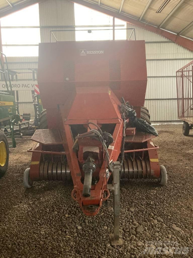 Hesston 4900 Square Balers