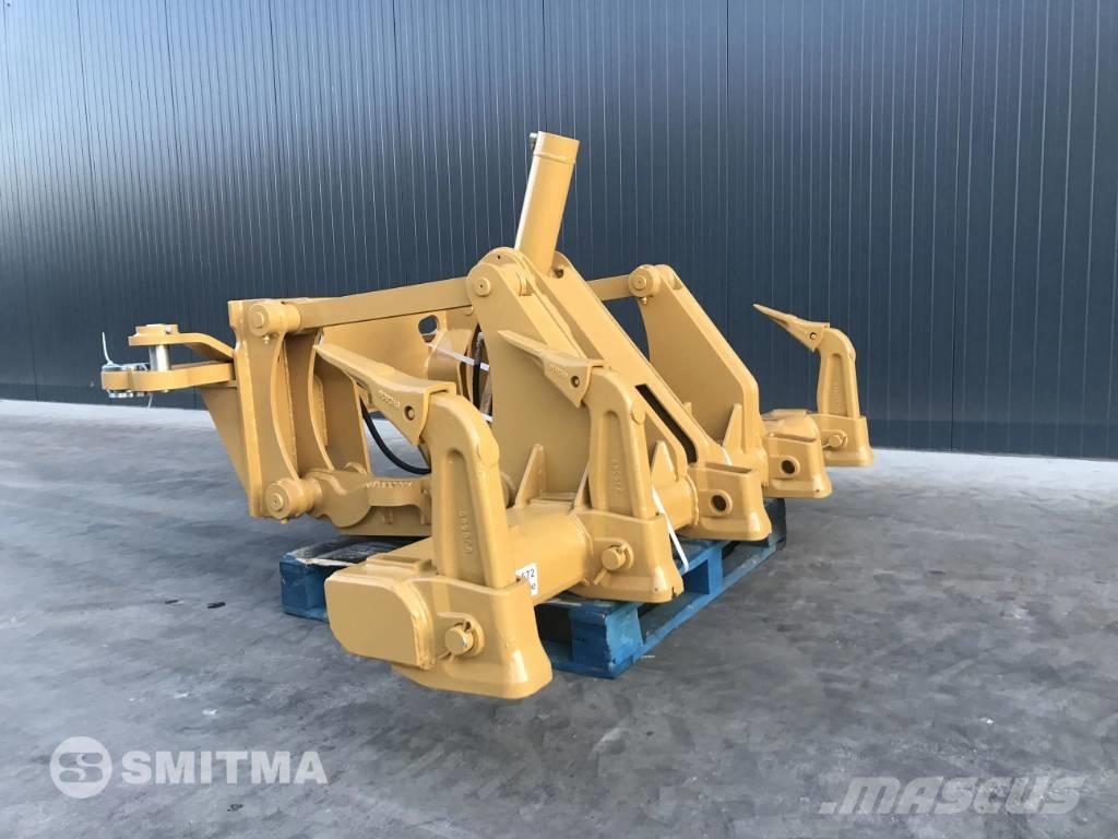 CAT 120M Rippers