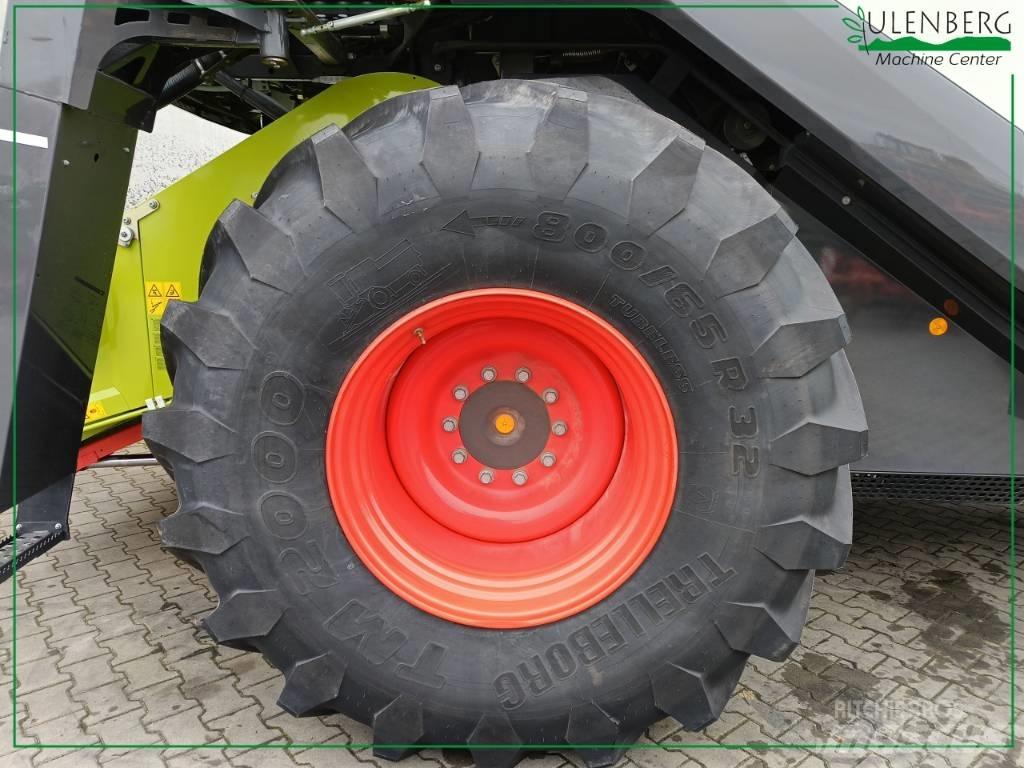 CLAAS TRION 650 Combine Harvesters