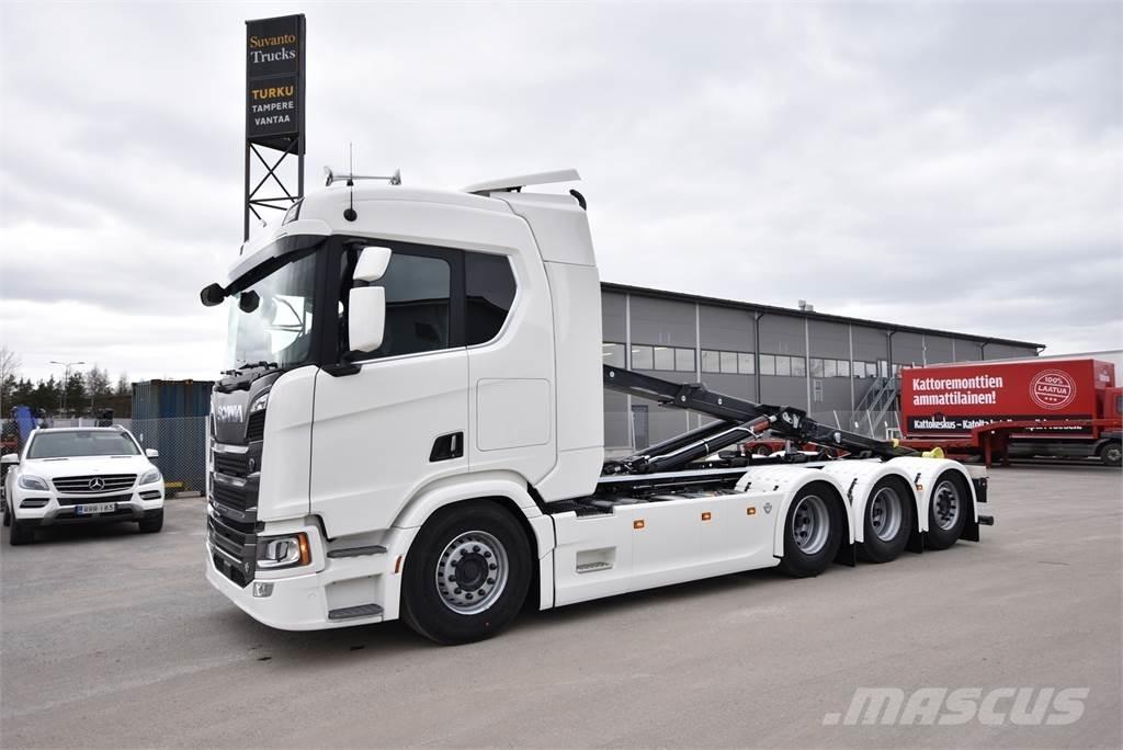 Scania R590 8X4 Hook lift trucks
