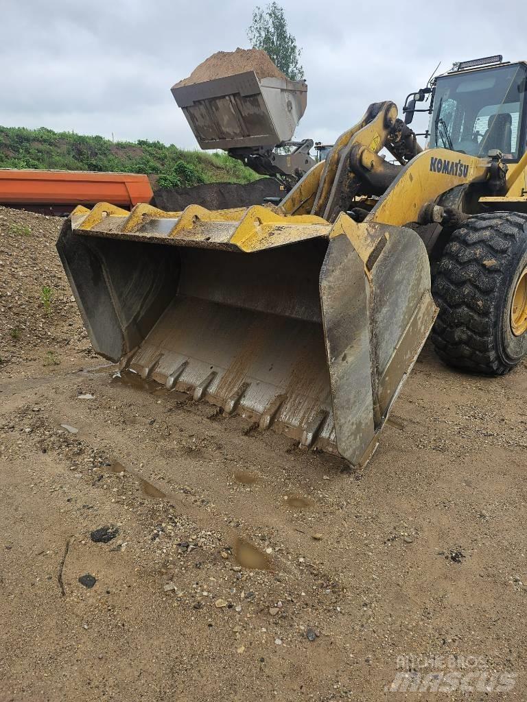 Komatsu WA 470 Wheel Loaders