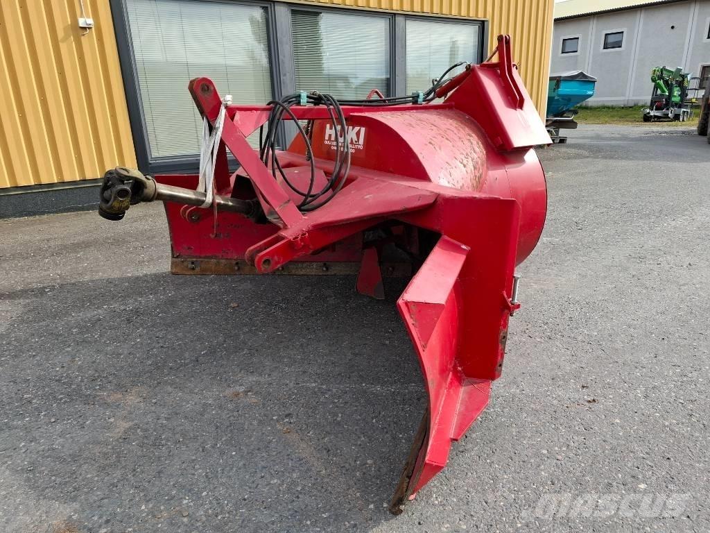  Huki 260 Snow Blowers