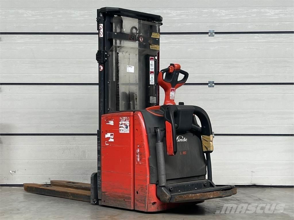 Linde L16AP Pedestrian stacker