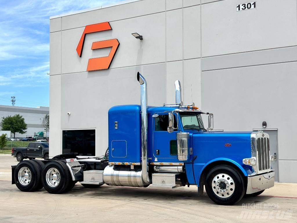 Peterbilt 389 Conventional Trucks / Tractor Trucks