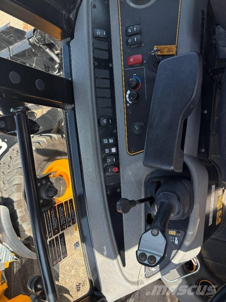 JCB 407 Wheel Loaders