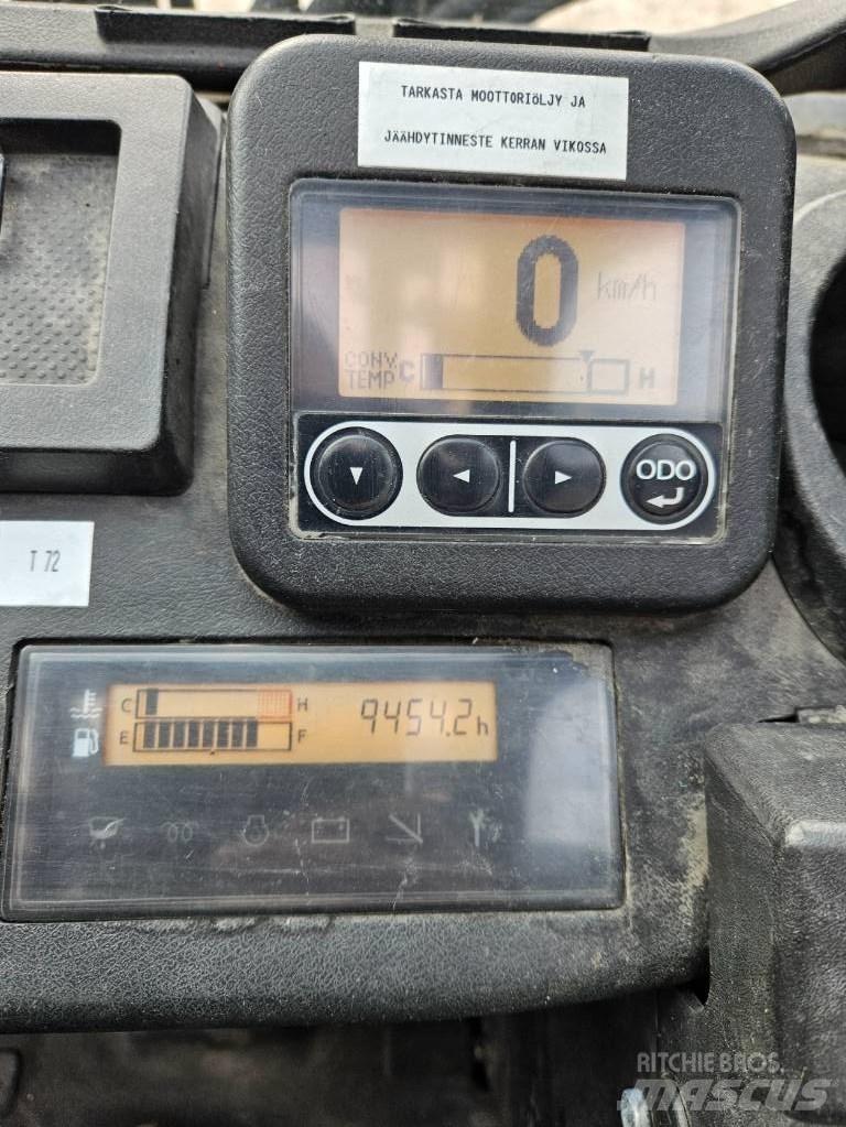 Toyota 02-8 FDF 25 Diesel Forklifts