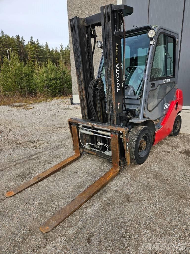 Toyota 02-8 FDF 25 Diesel Forklifts